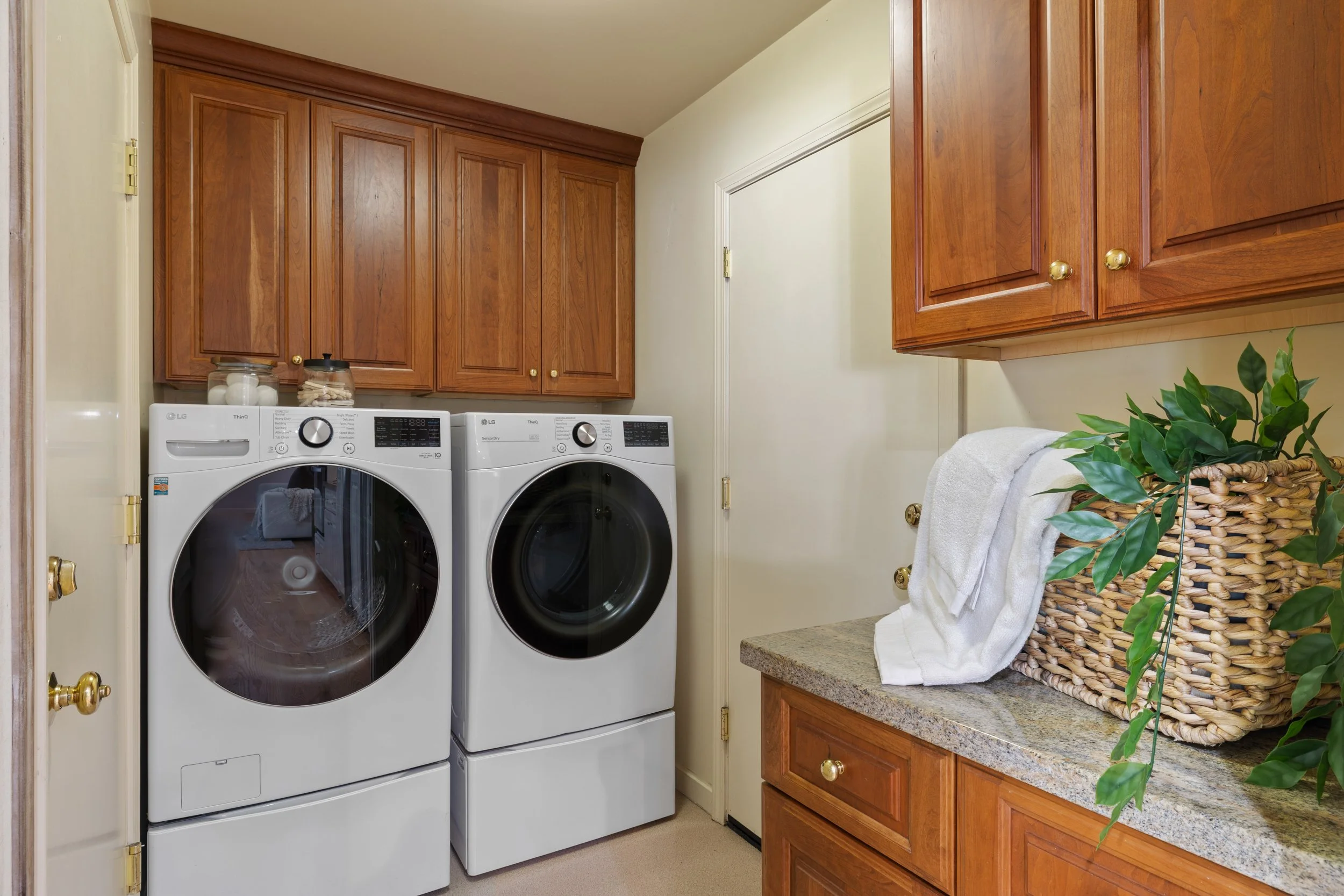 13-Hawthorne_Matt_Anello-13-MLS.jpg