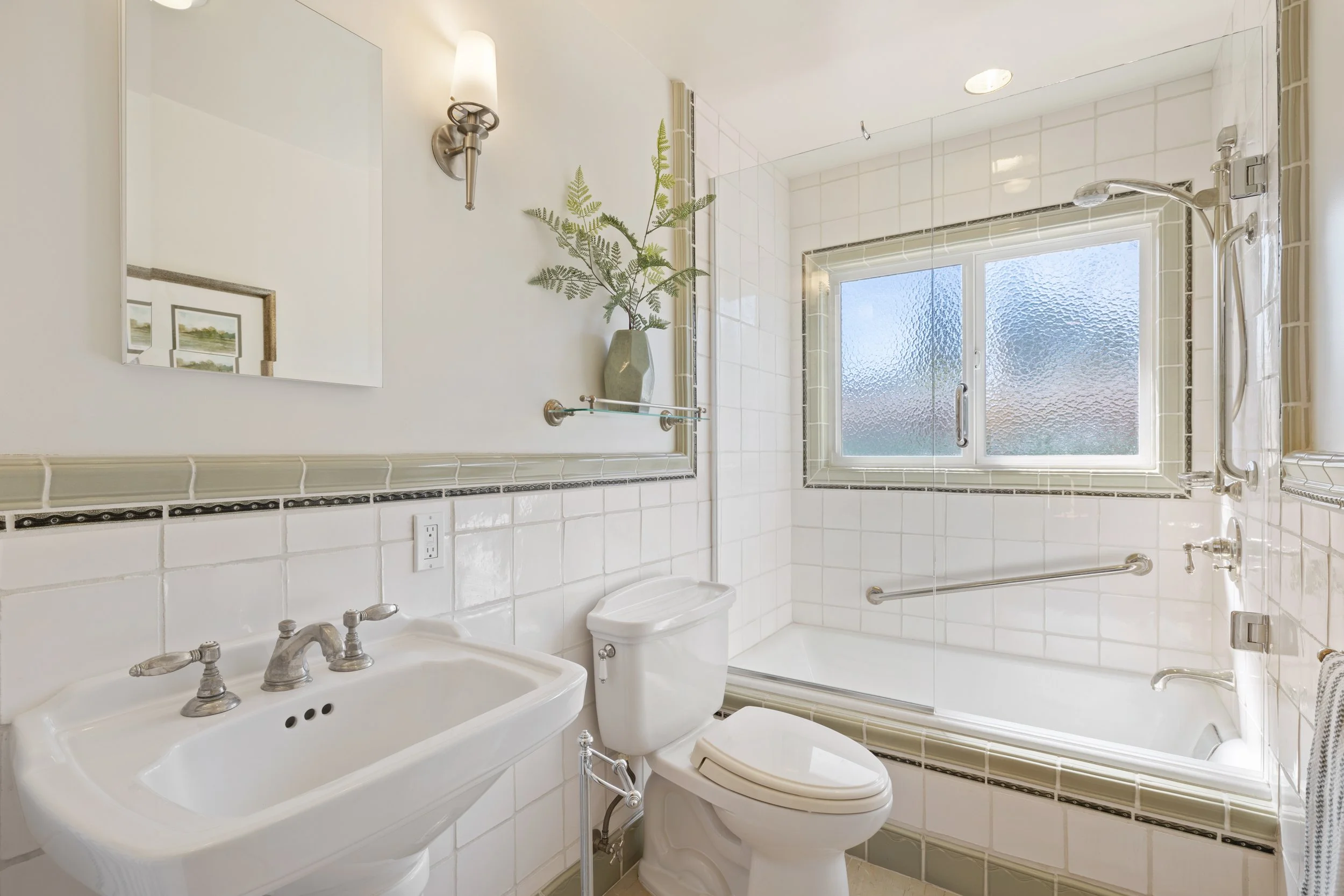 16-Hawthorne_Matt_Anello-17-MLS.jpg