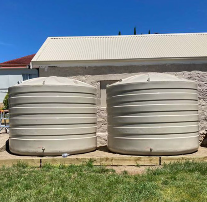 10000L water storage tank.png