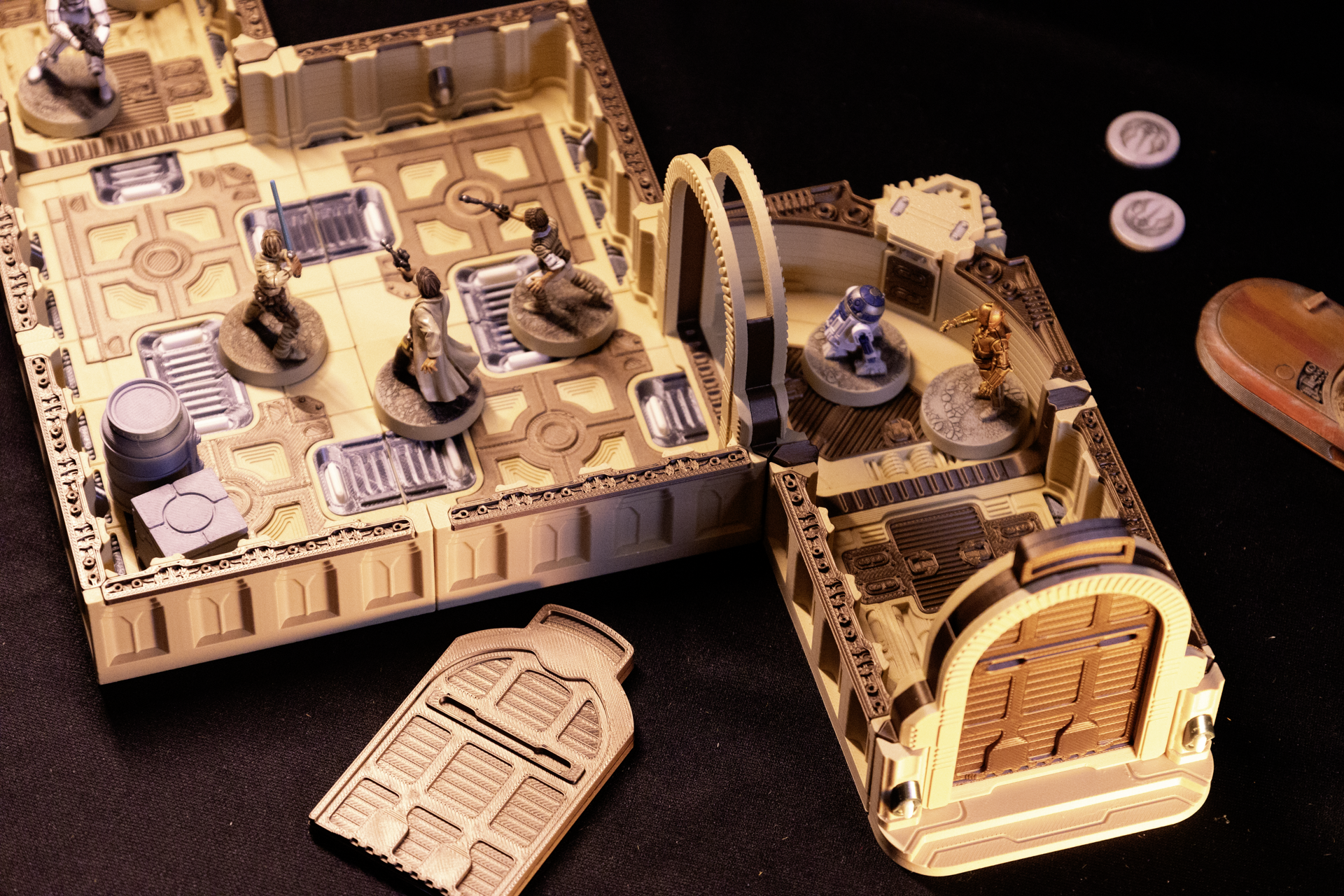 Smuggler's Compound Set