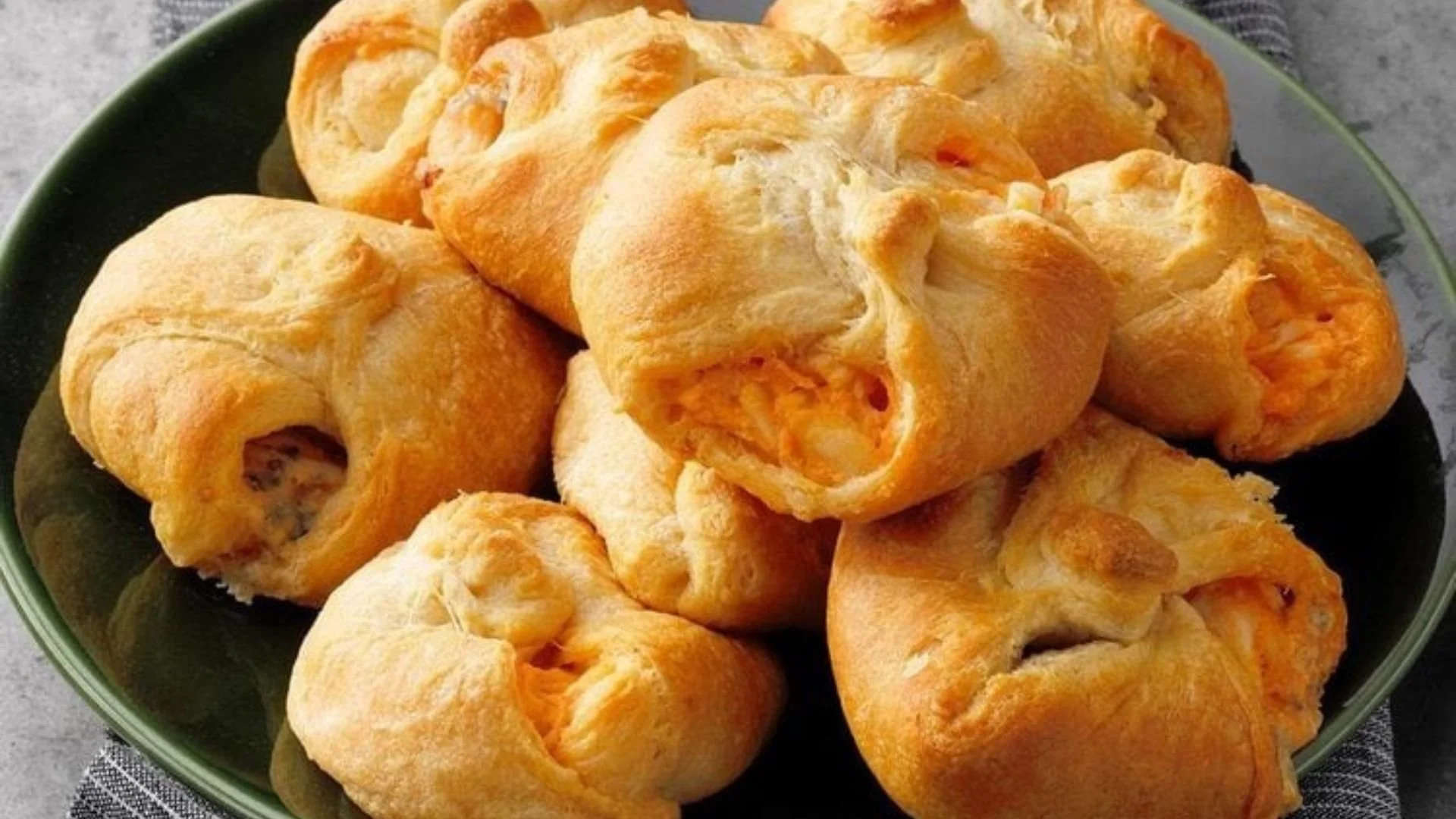 Mahj Munchies: Buffalo Chicken Crescent Rolls