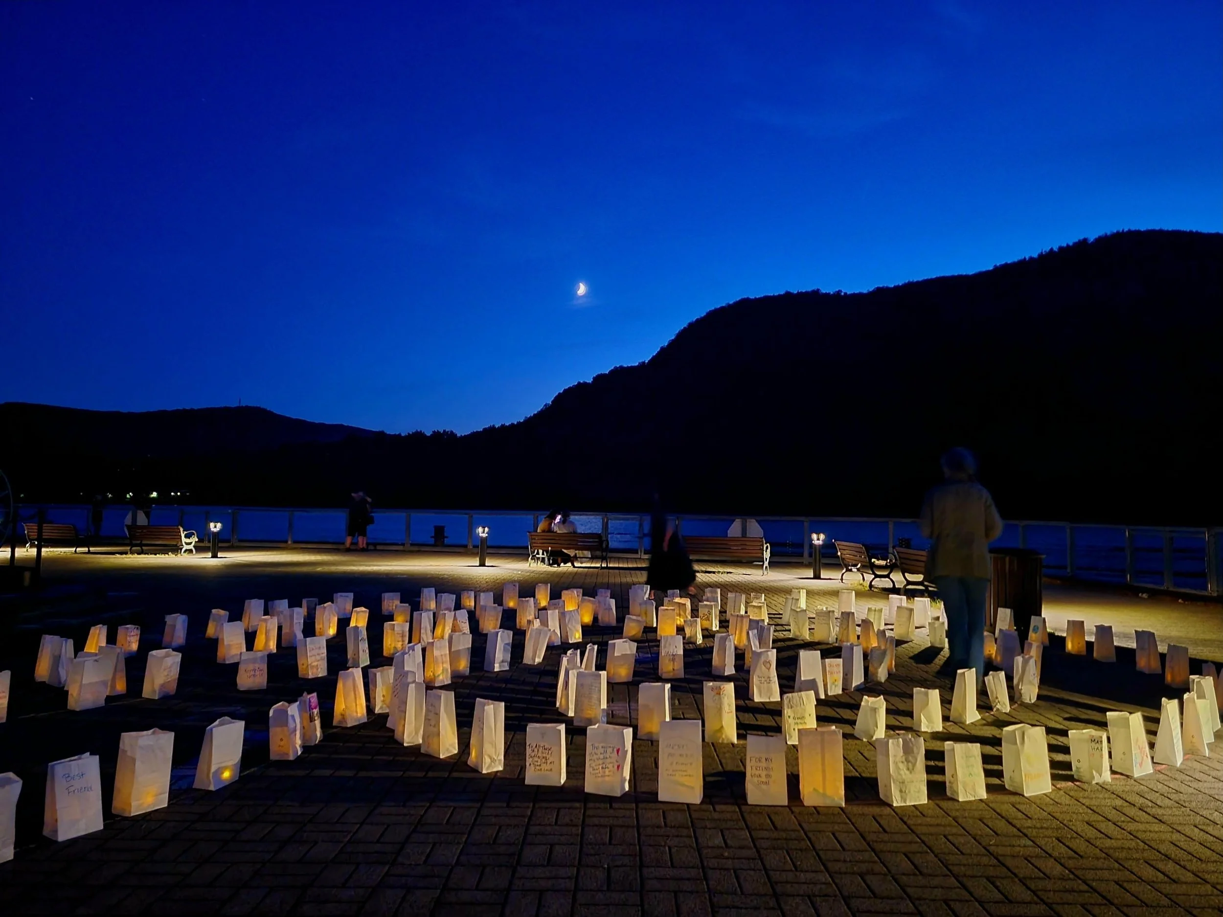 It looks like there will be light drizzle, but we are proceeding this evening as planned with A Time to Remember, an event to honor loved ones lost to overdose. Please join The Hub at 7pm at the bandstand by the river. There will be speakers, luminar