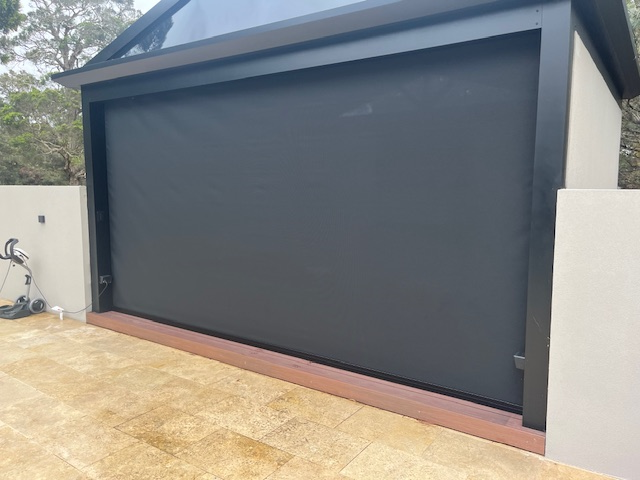 Zipscreen Awning in Outlook 95 fabric in Blackstone Colour at Wilton