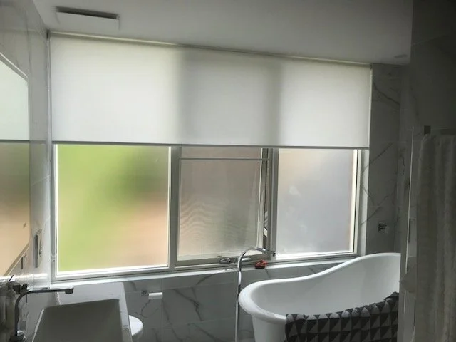 Roller Blind in Light Filtering Fabric in a Narellan Bathroom