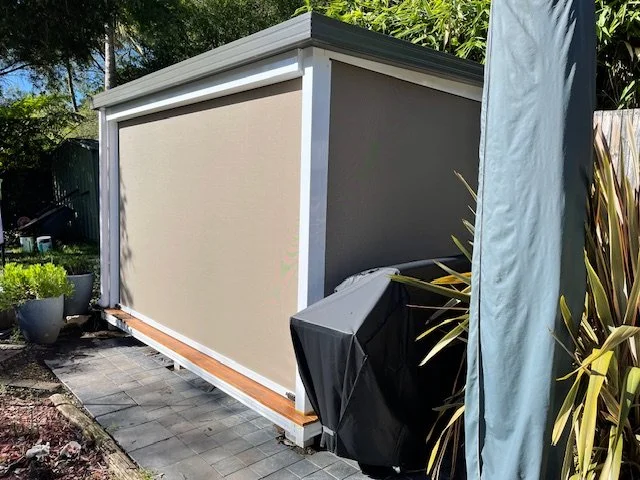 Zipscreen Awning in Outlook Mode 95 Fabric with Spring Operation (Outside View)