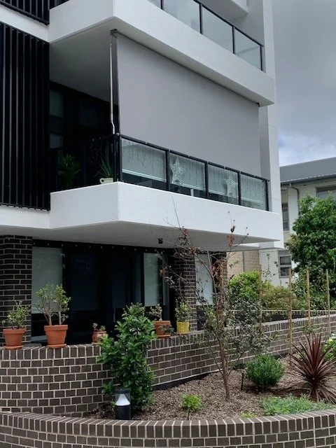 Straight Drop Blinds with Crank Operation and Outlook Mode 95 Fabric (Outside View)