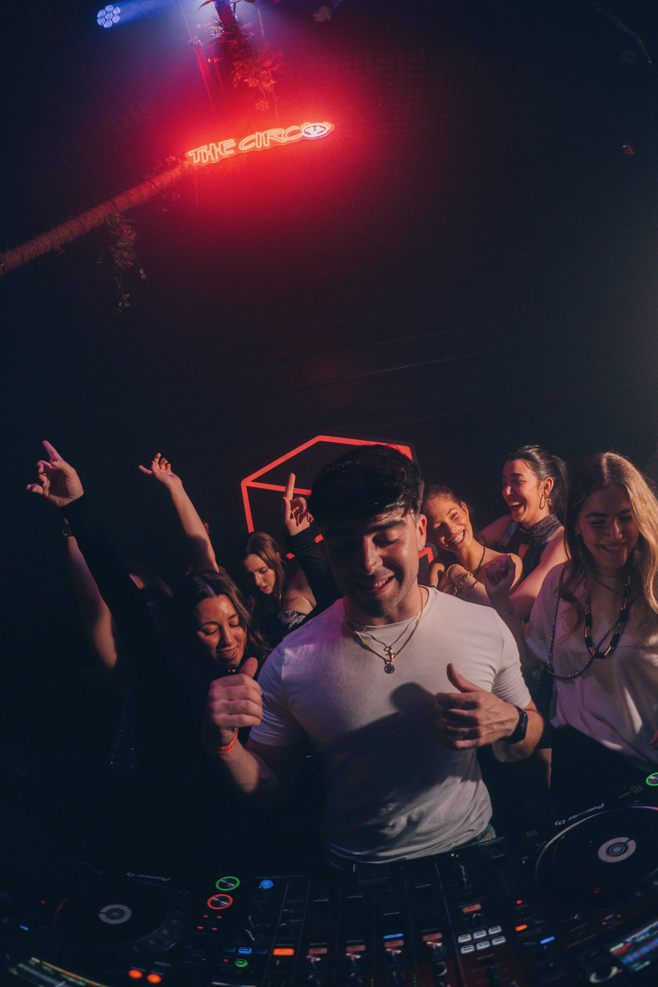 VAN04911VANDERPHOTO -COMPLEX.JUE5.jpeg