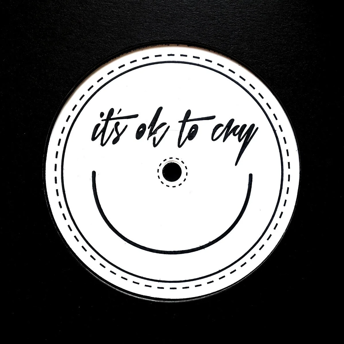 Johannes Klingebiel - It's ok to cry - Mireia