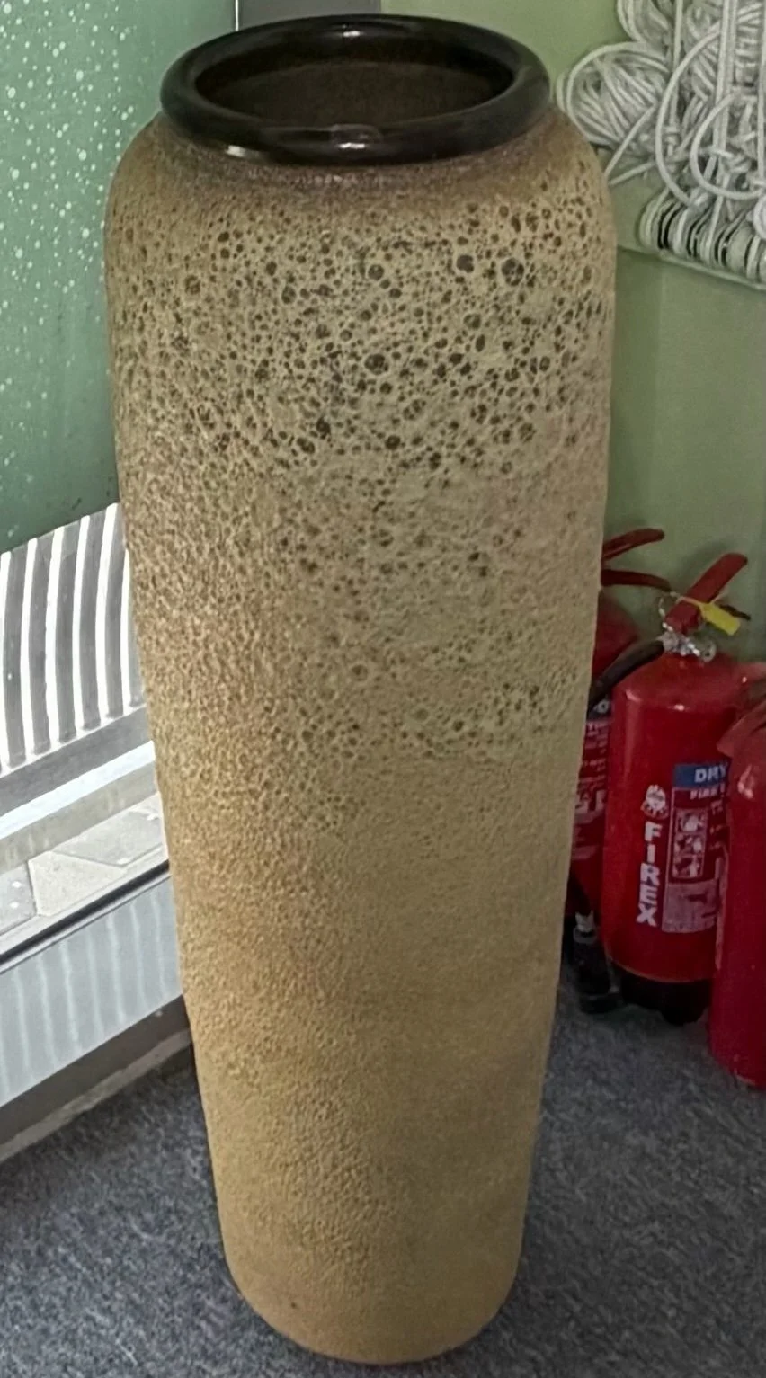 098-sandy tall vase.jpeg