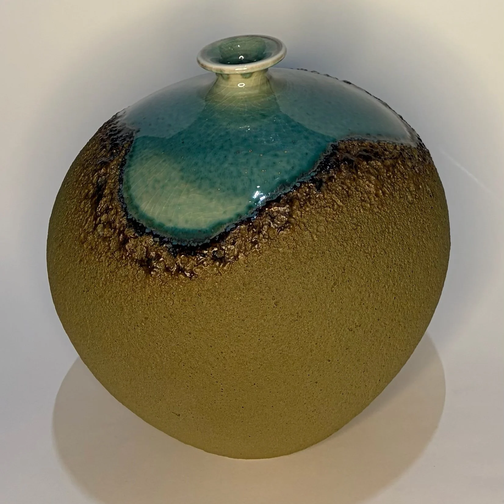 108-round sandy vase with teal top.jpeg