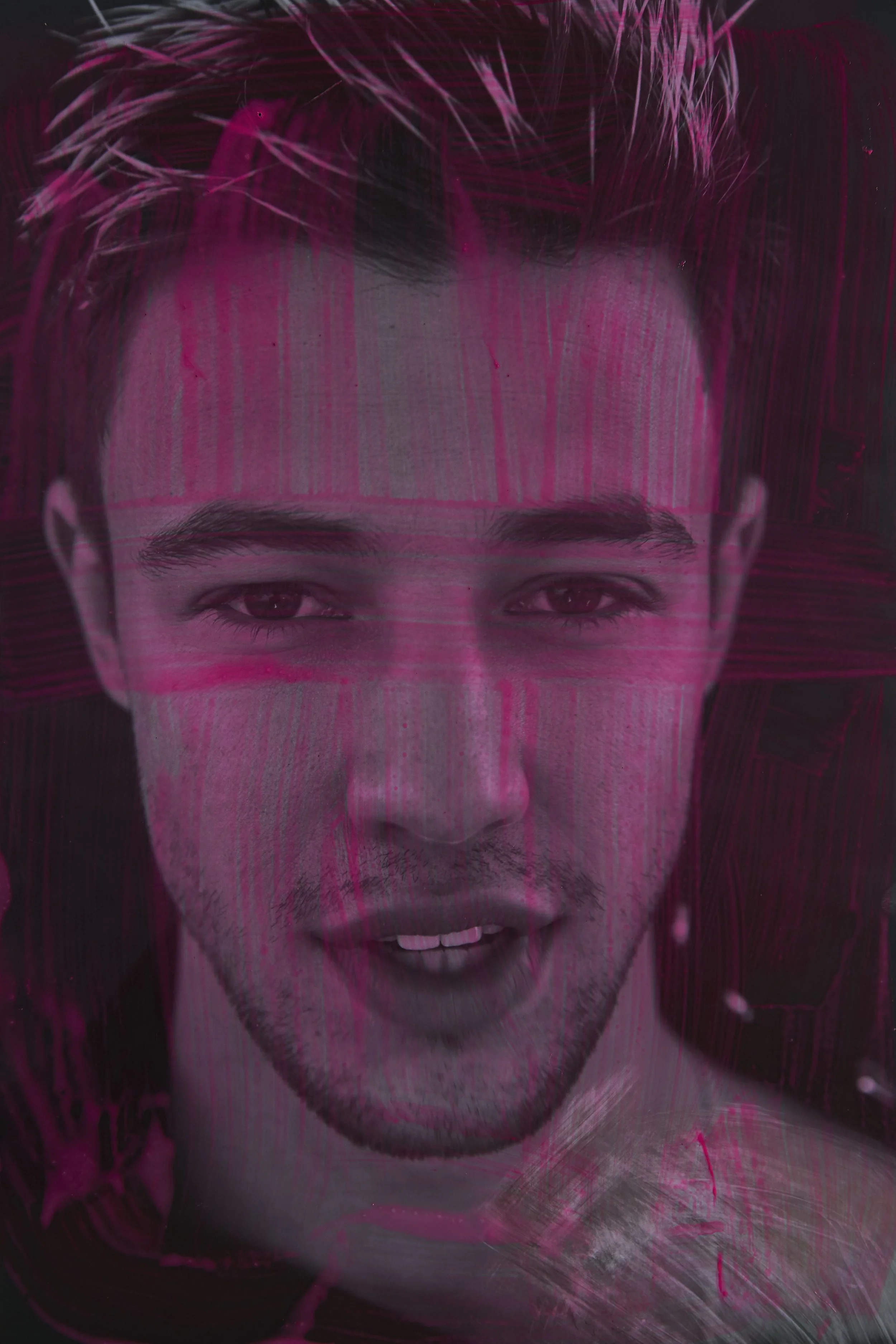 HARPER´S BAZAAR CAMERON DALLAS 11.jpg