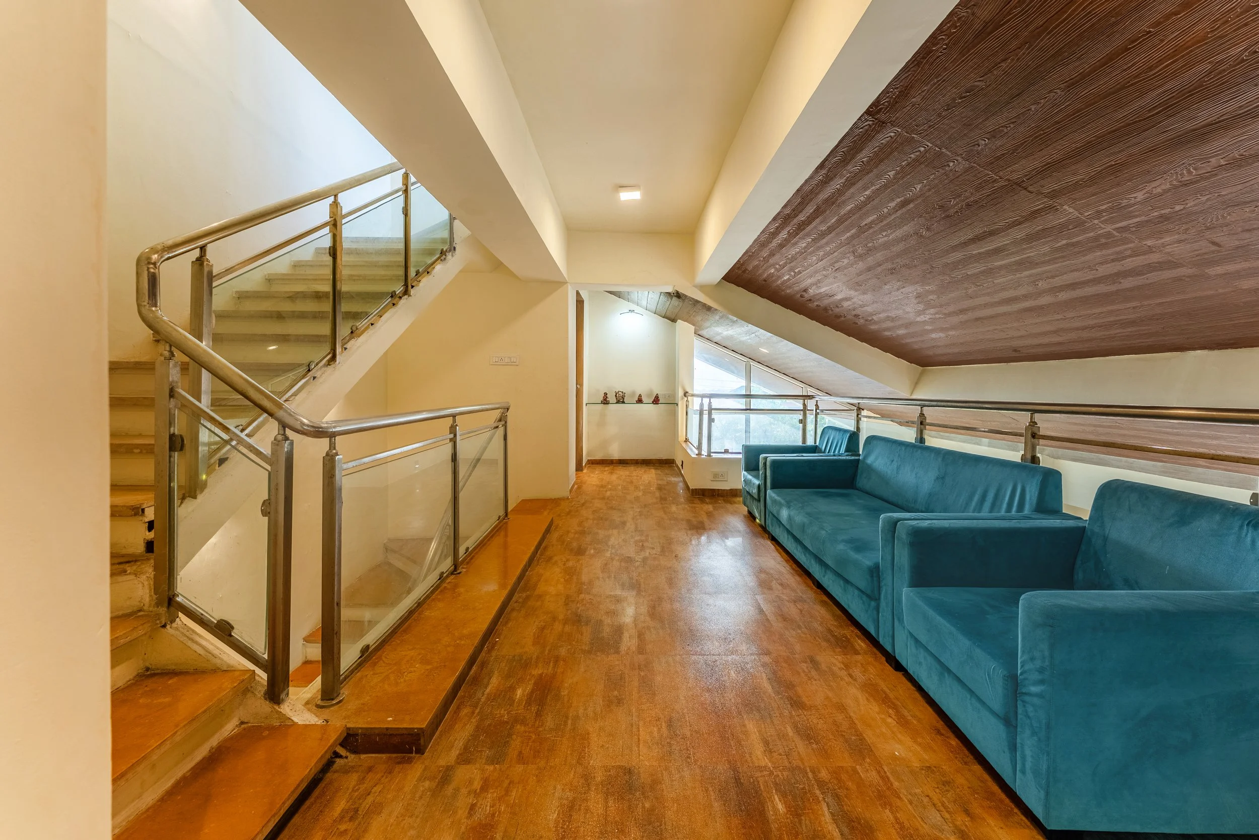 OMI08835-HDR.jpg