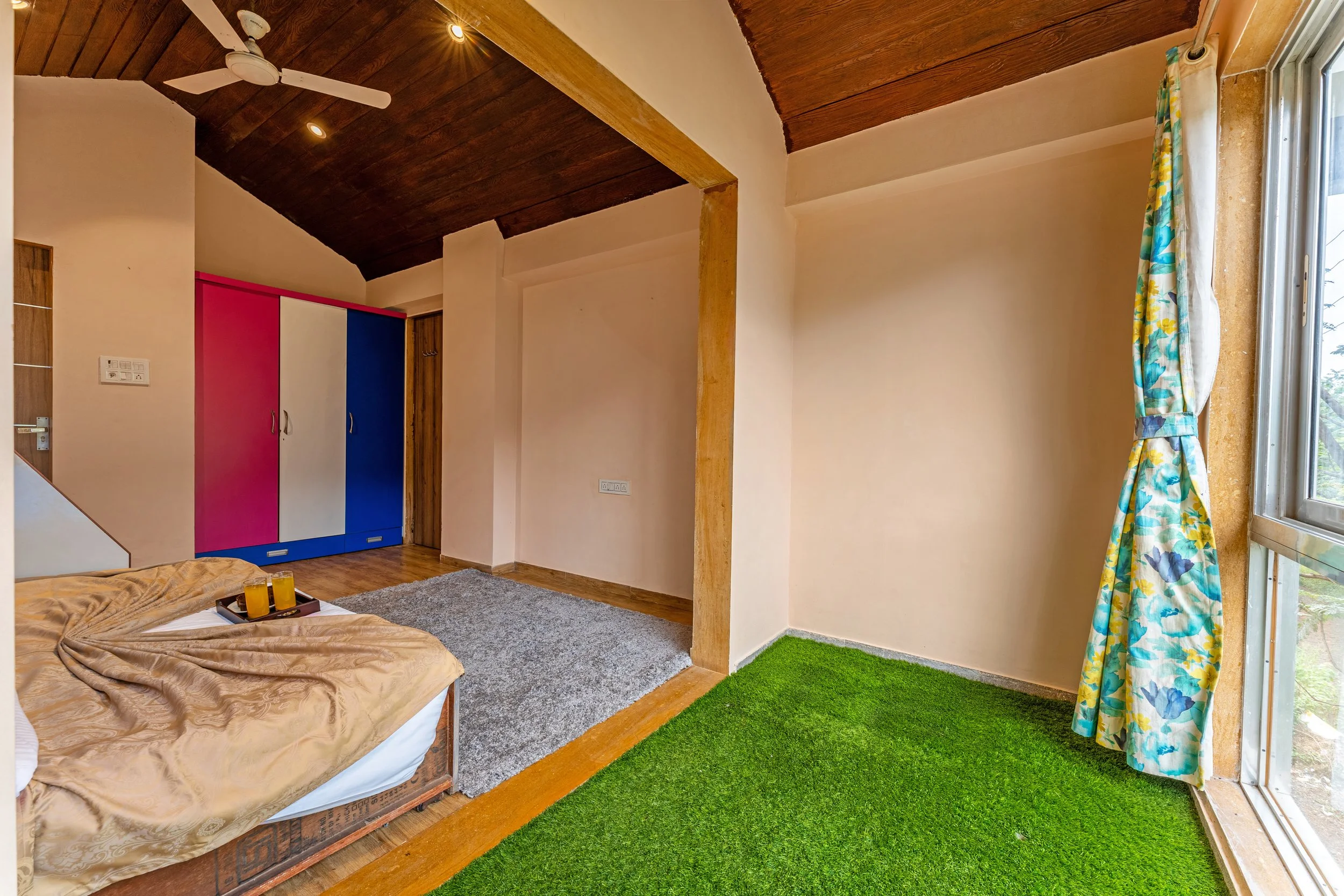 OMI08615-HDR.jpg
