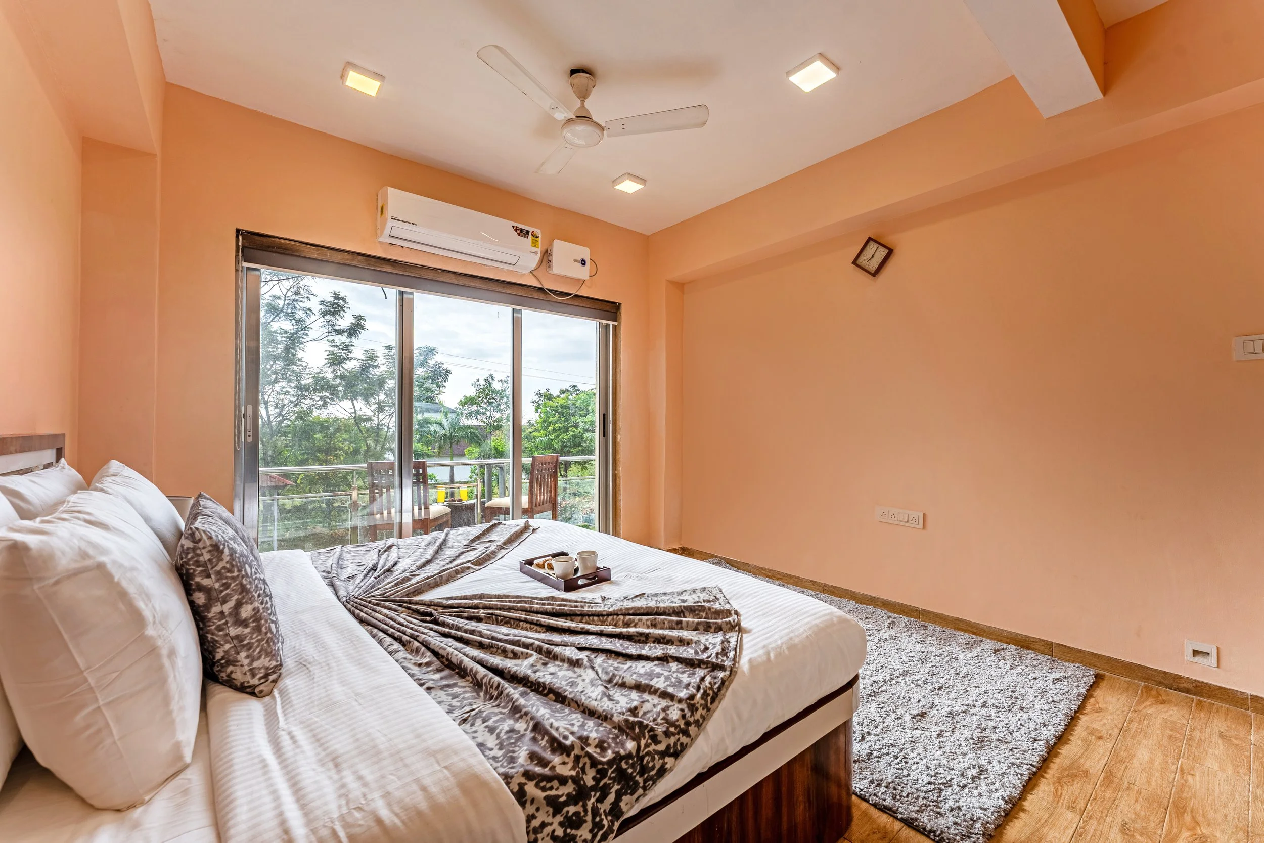 OMI08800-HDR.jpg