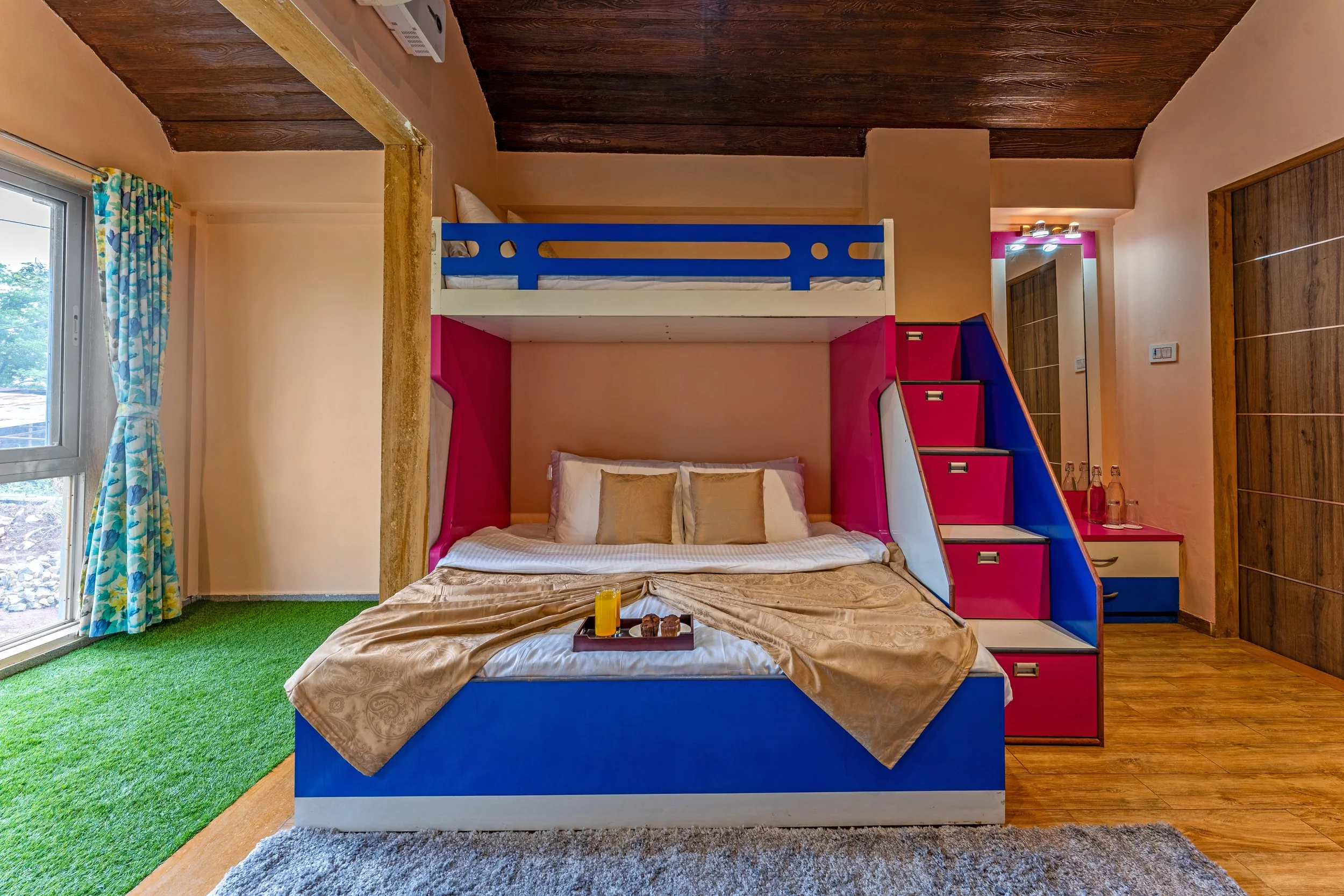OMI08595-HDR.jpg