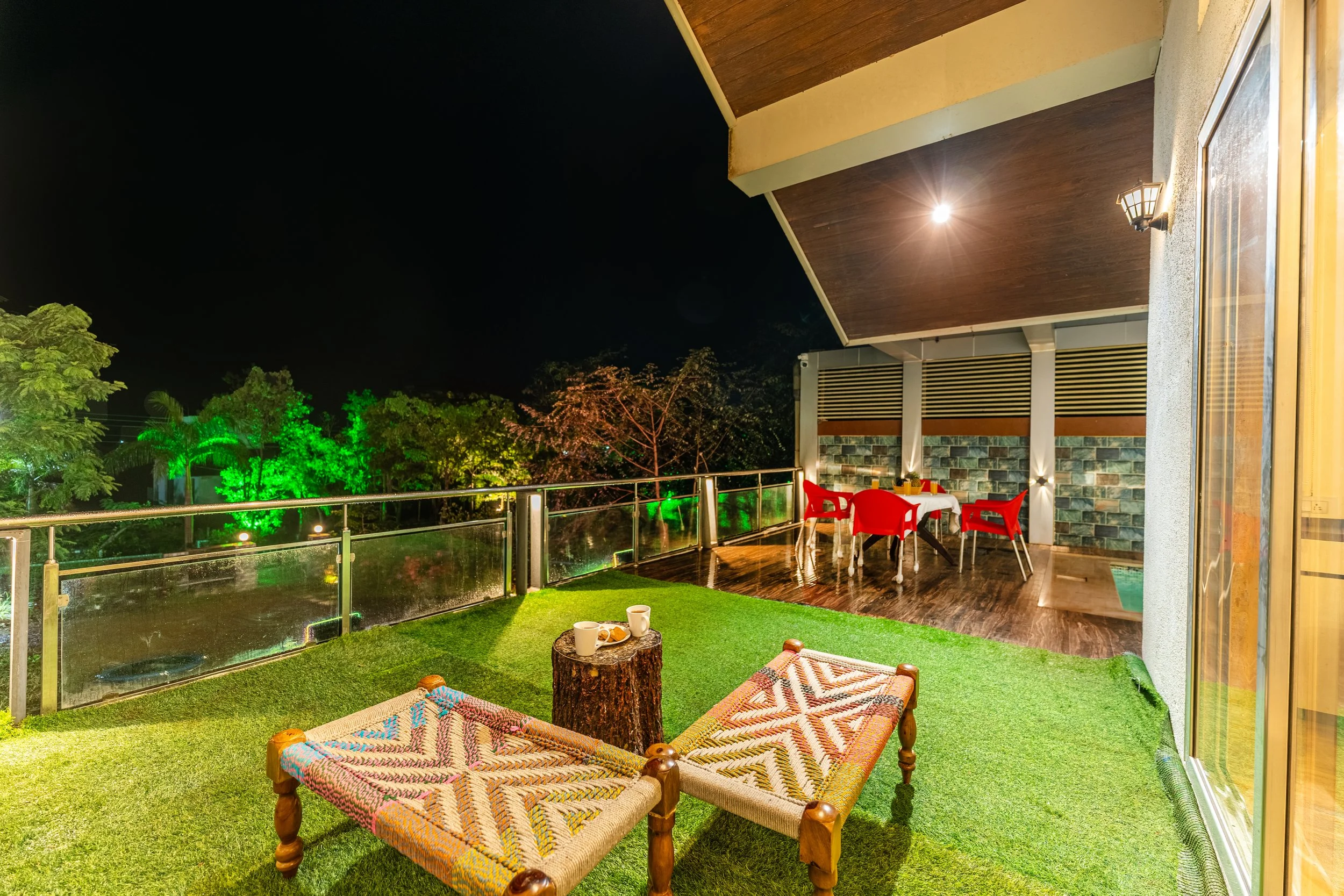 OMI09050-HDR.jpg