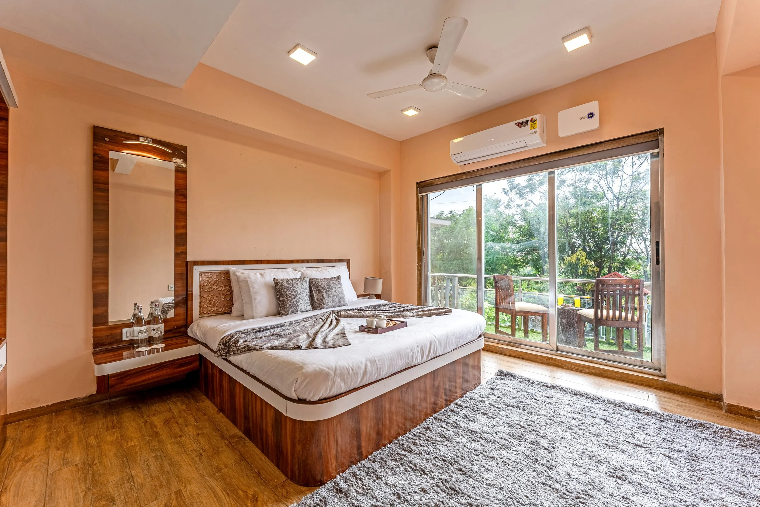 OMI08790-HDR.jpg