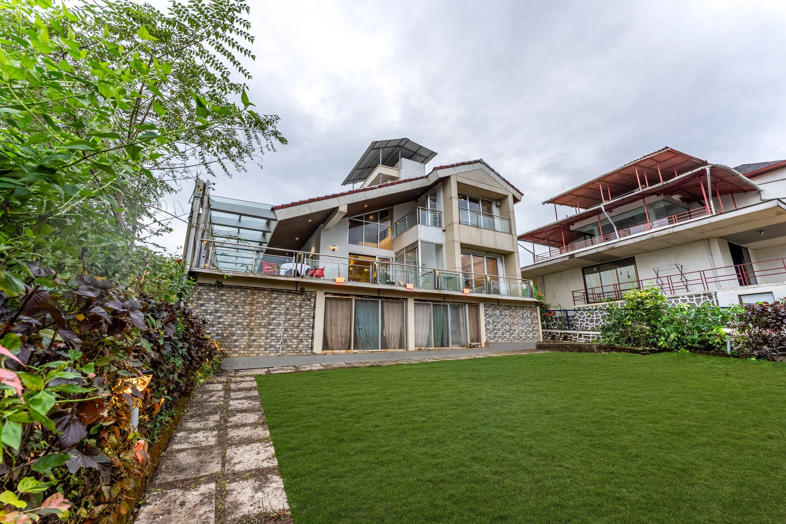OMI08570-HDR.jpg