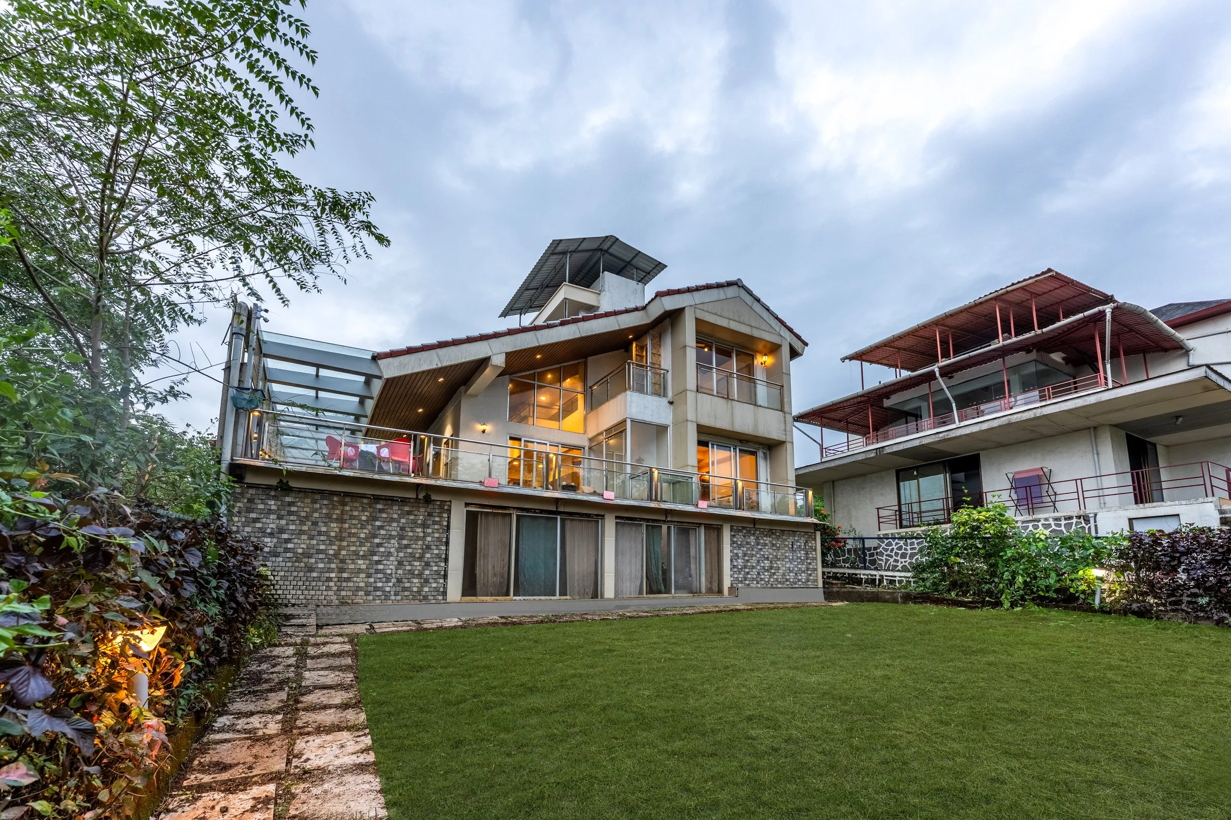OMI08915-HDR.jpg