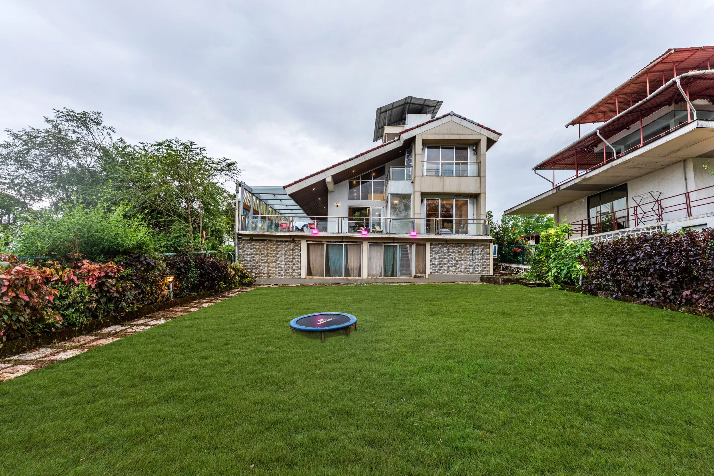 OMI08550-HDR.jpg