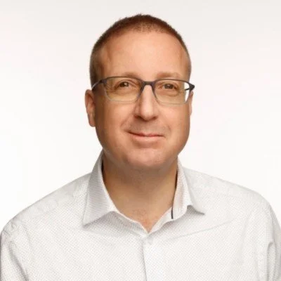 Gunnar Bredow Headshot