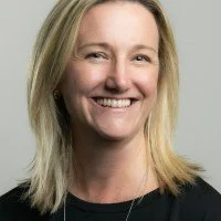 Juliet Summers headshot