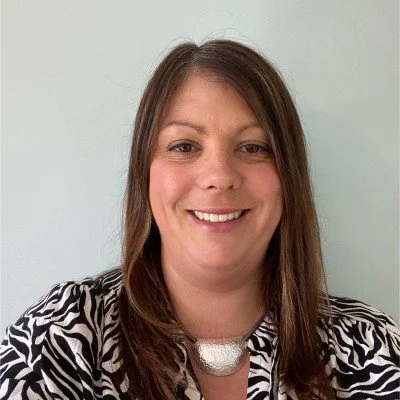 Claire Dixon headshot