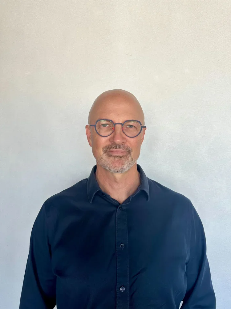 Chris Knapp - Director Architect 

NSW ARB 11997 

BOAQ 5922