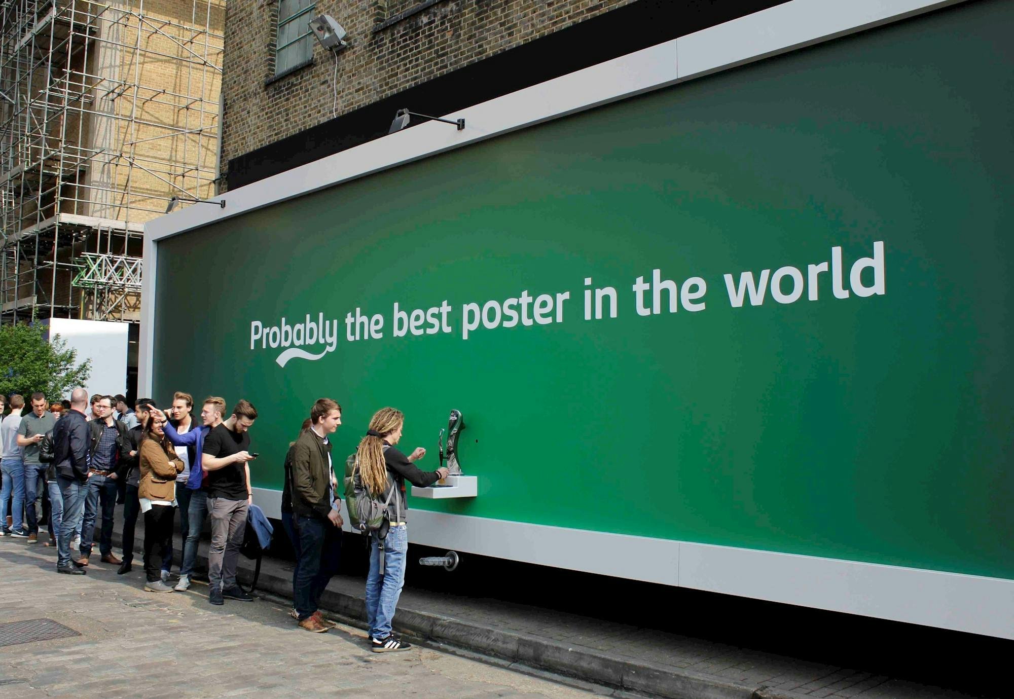 Carlsberg_queue.jpg