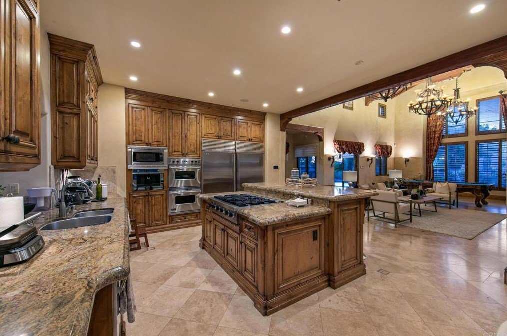 LOT 69 16.JPG