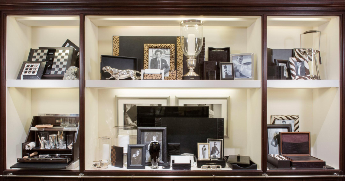 Alexander Mann product presentation, Ralph Lauren home collection, luxury accessories and home goods display, retail shelving