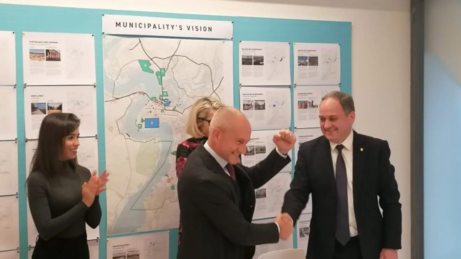 Pictured from left: Ana Paez, One Works; Giulio De Carli, One Works; Paola Deda, UNECE; Vitaly Lukov, Deputy Mayor of Mykolaiv (right), affirming UNECE and One Works’ support to the city of Mykolaiv.