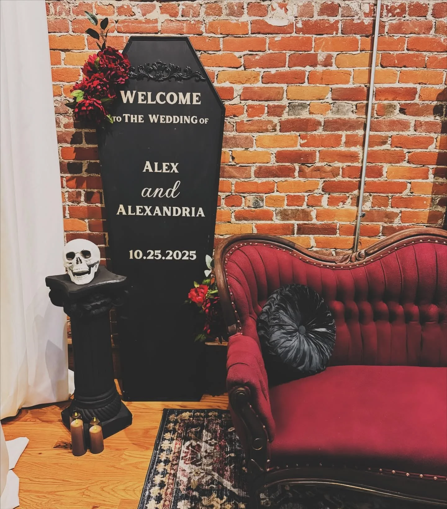 Coffin Welcome Sign