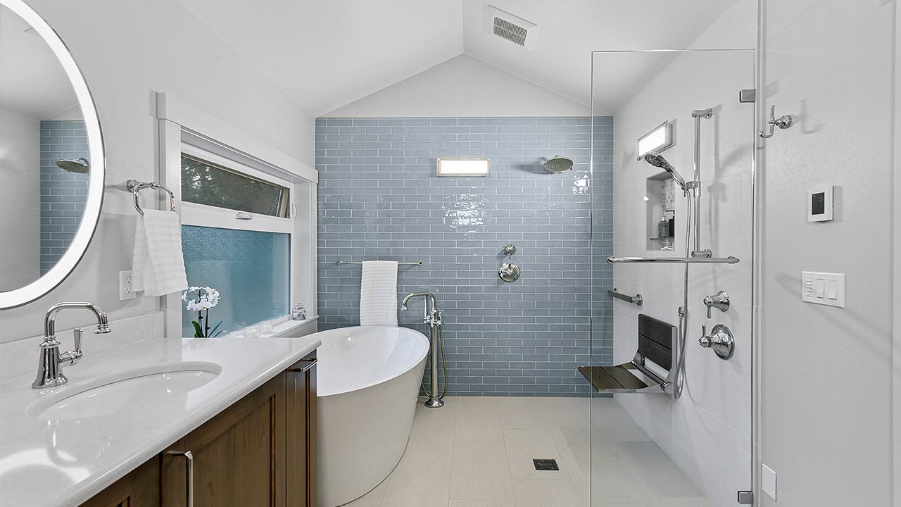 A Bathroom for Busy Lifestyles