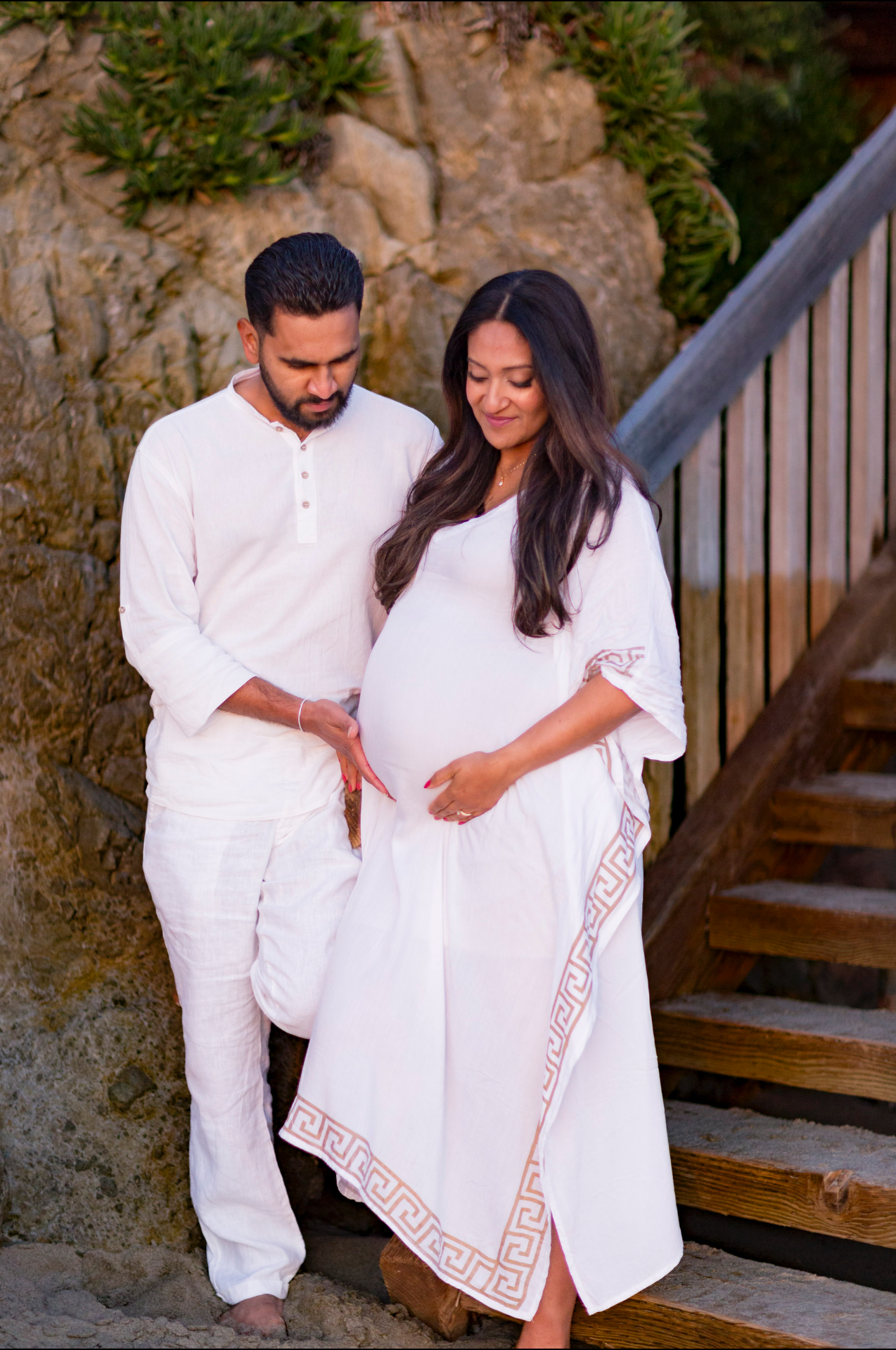 elegant-maternity-photos-malibu.png