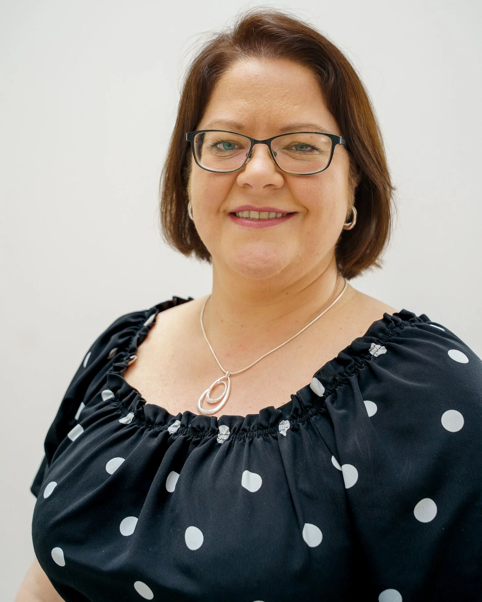 Donna Hillyer UK Ireland book editor 2