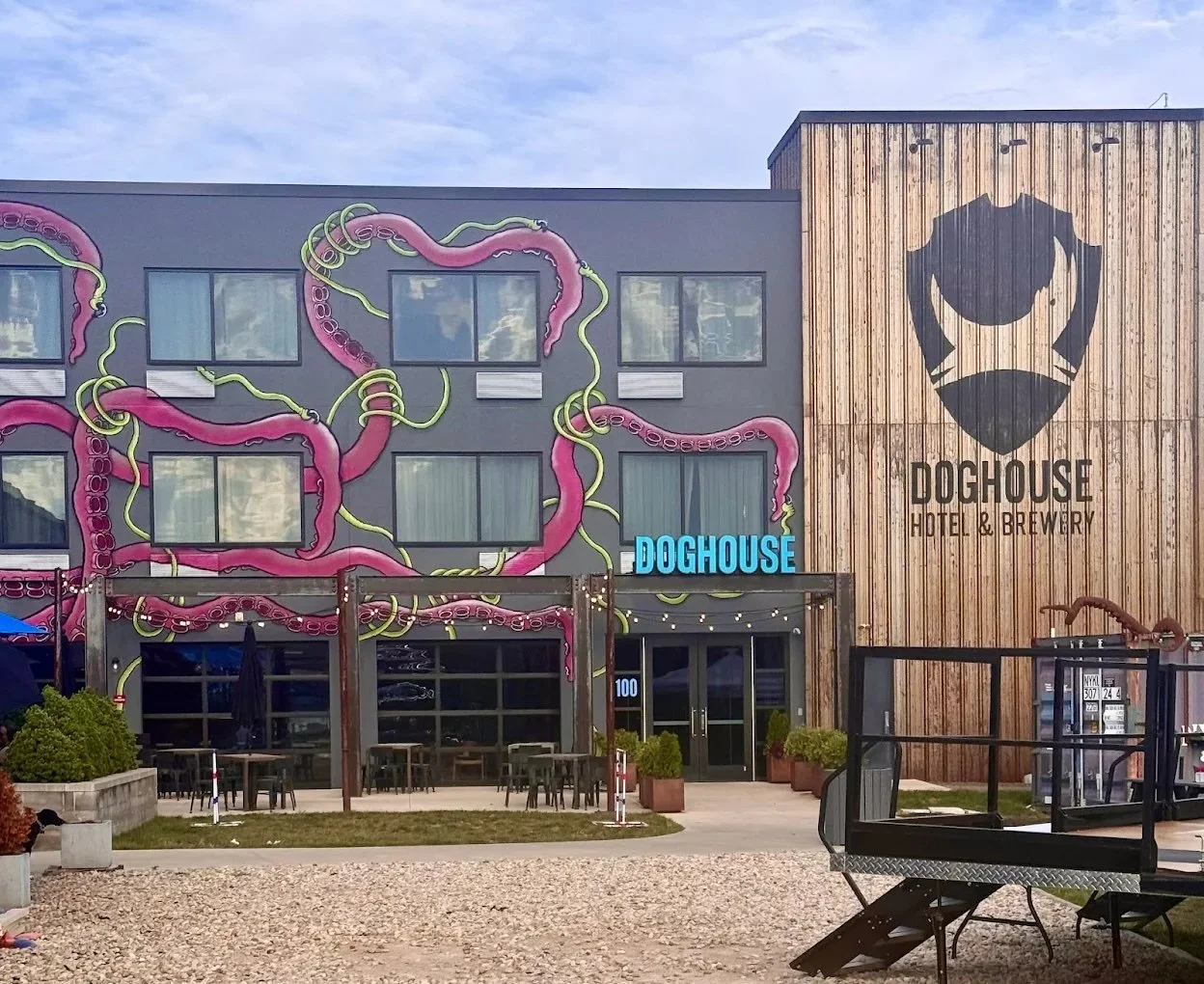 BrewDog Dog Tap Columbus is a go-to spot for craft beer, food, and outdoor gathering spaces near Canal Winchester! 🍻 

#EccoParkLiving #ColumbusBreweries