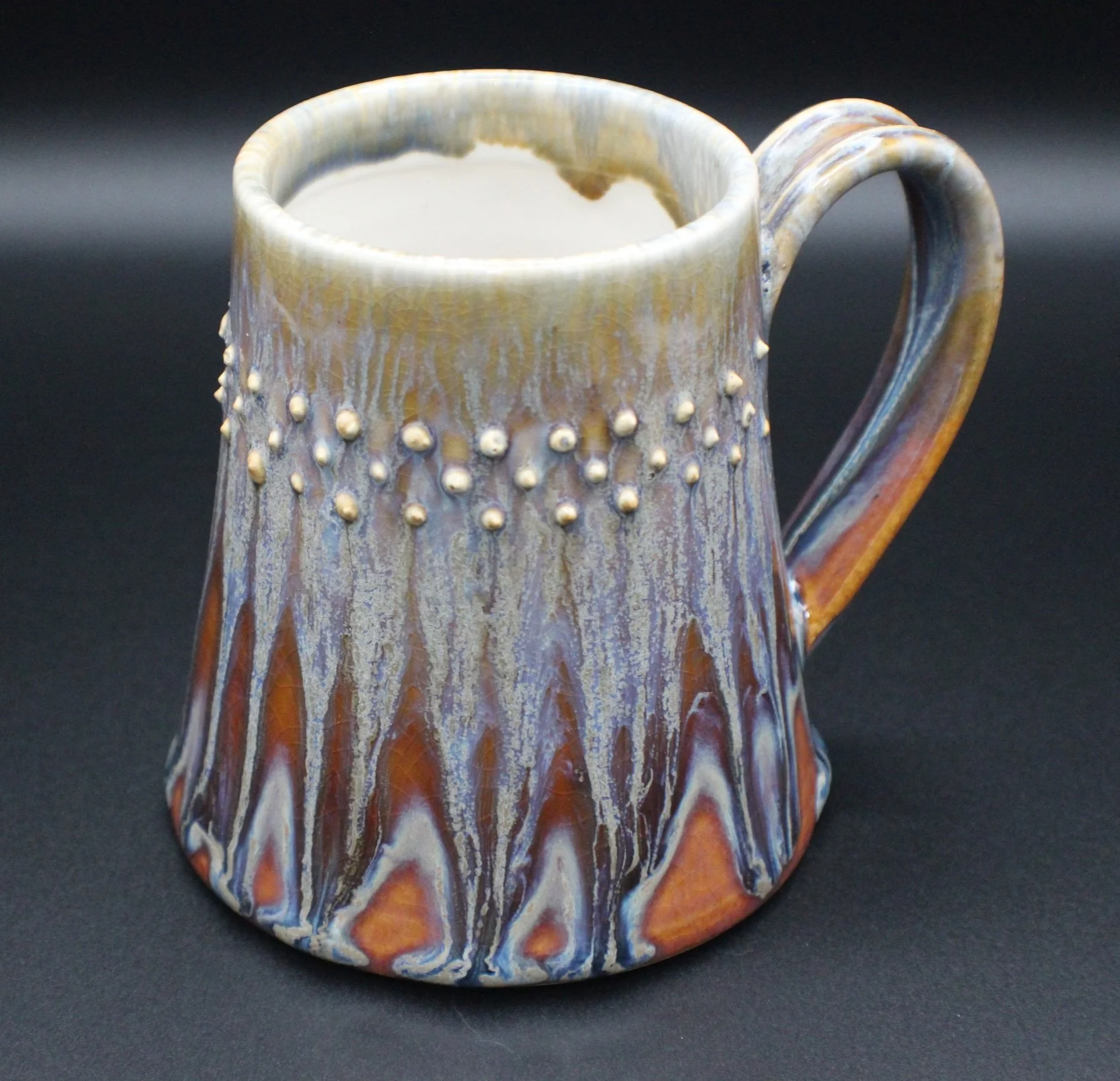 20oz beer stein with texture dots