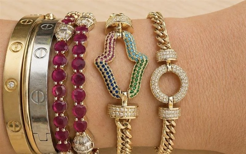 Cuban link pave bracelet | Chunky gold chain bracelet | Diamond clasp