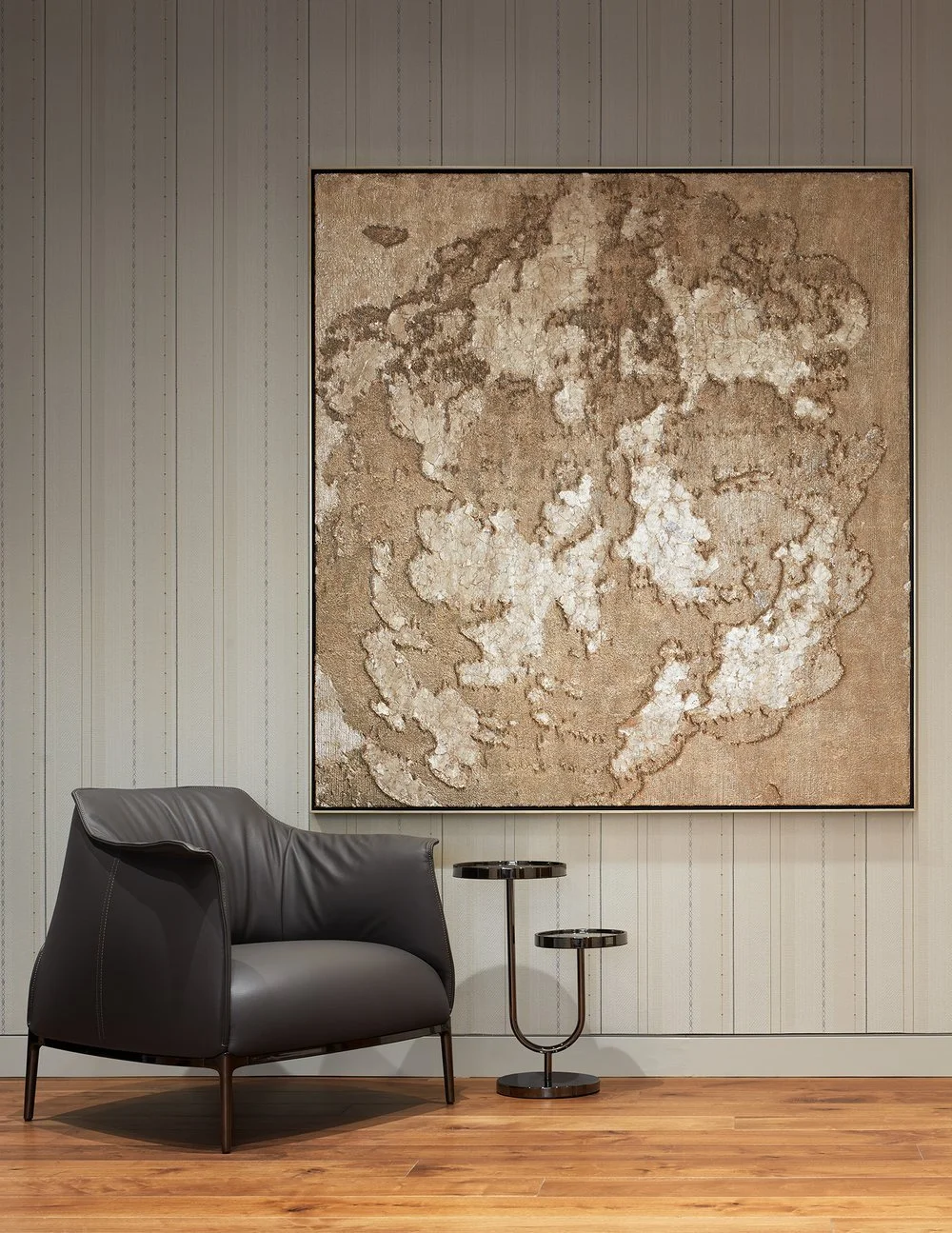 A private sitting area with framed artwork illustrating DeGroot Fine Art discreet fine art consulting and collection management for family office clients.