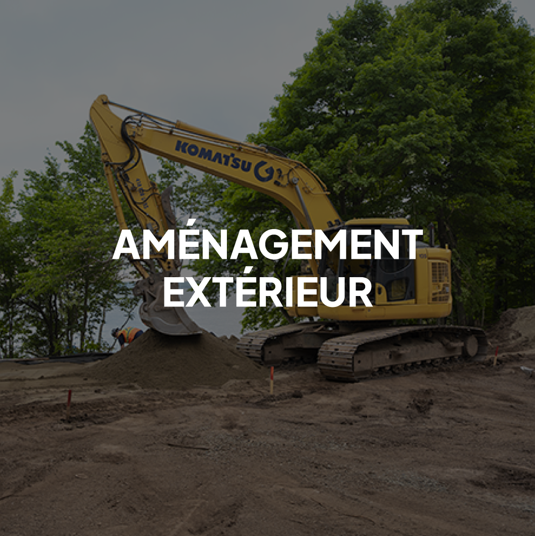 Chantier excavation pour aménagement extérieur