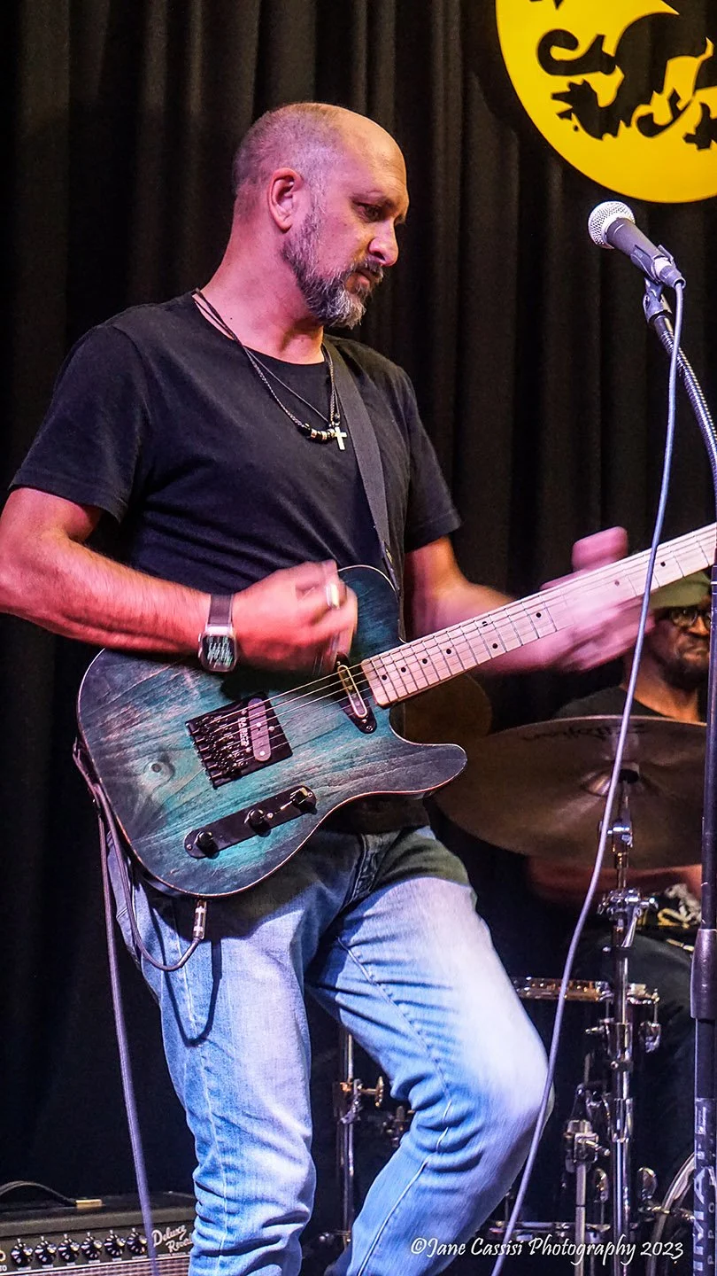 Knives For Kings performing live in Detroit rock band