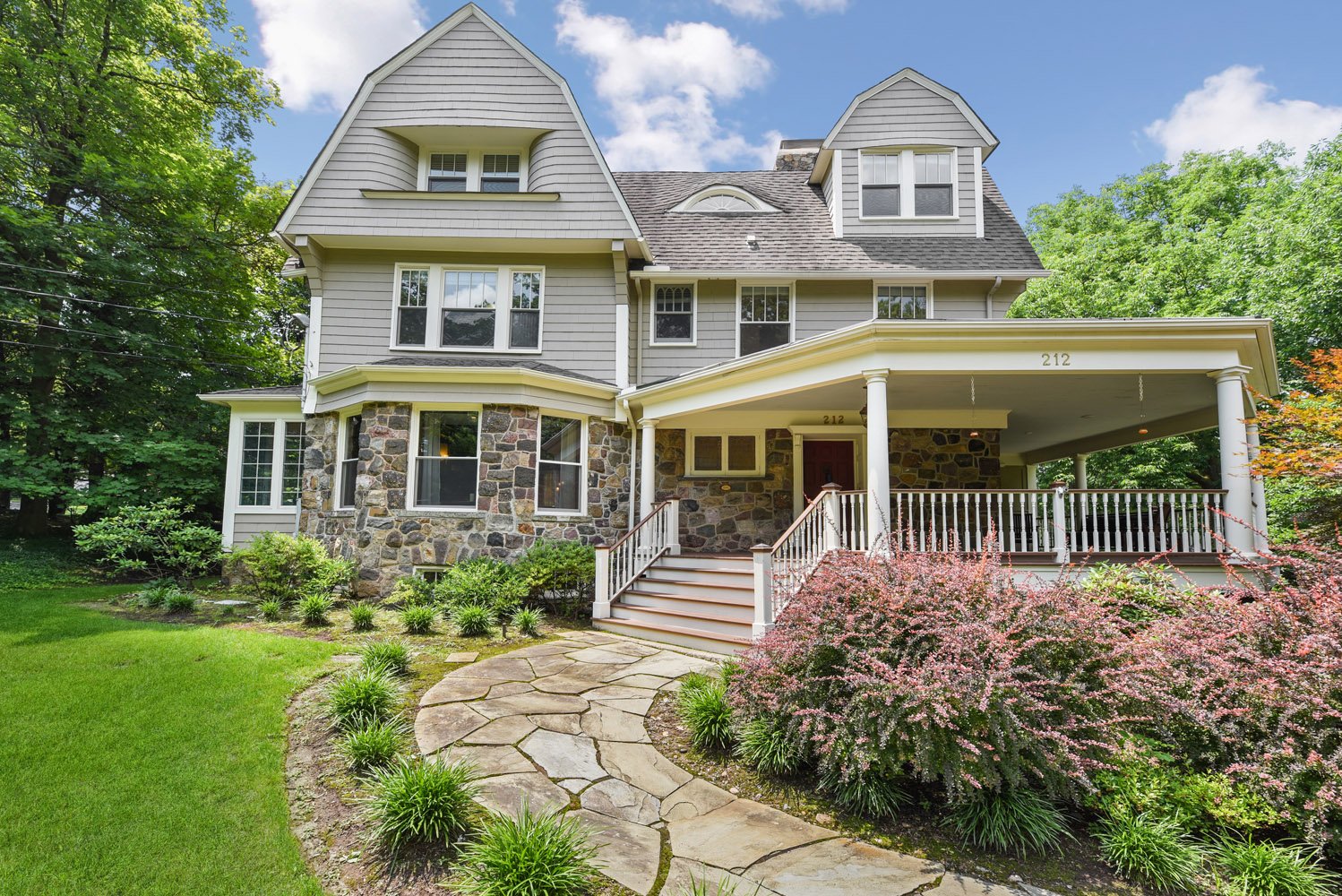 212 Summit Ave.| Summit, NJ 