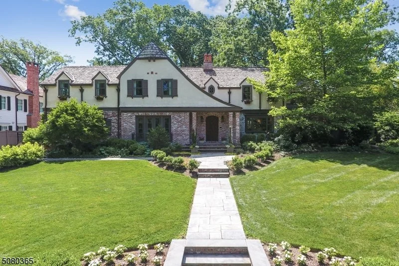 24 Greenbriar Dr. | Summit, NJ 