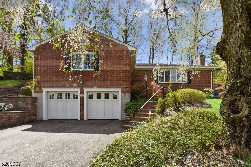 19 Brantwood Dr. | Summit, NJ 