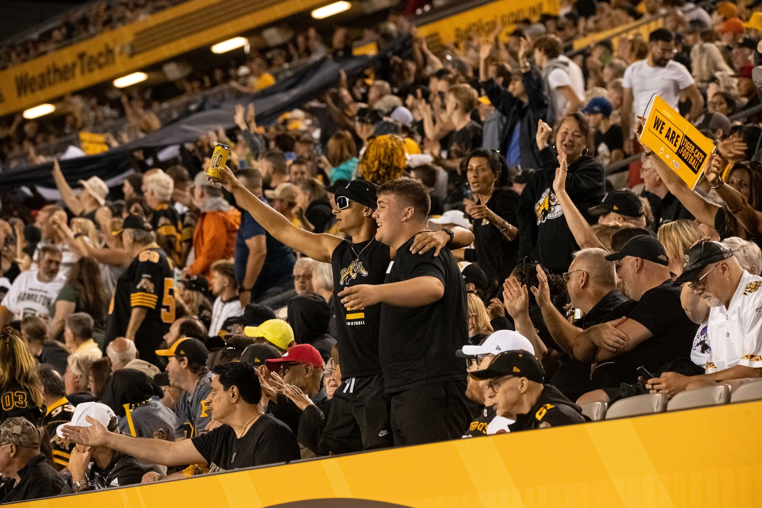 A15I4273 jojo qian.jpg