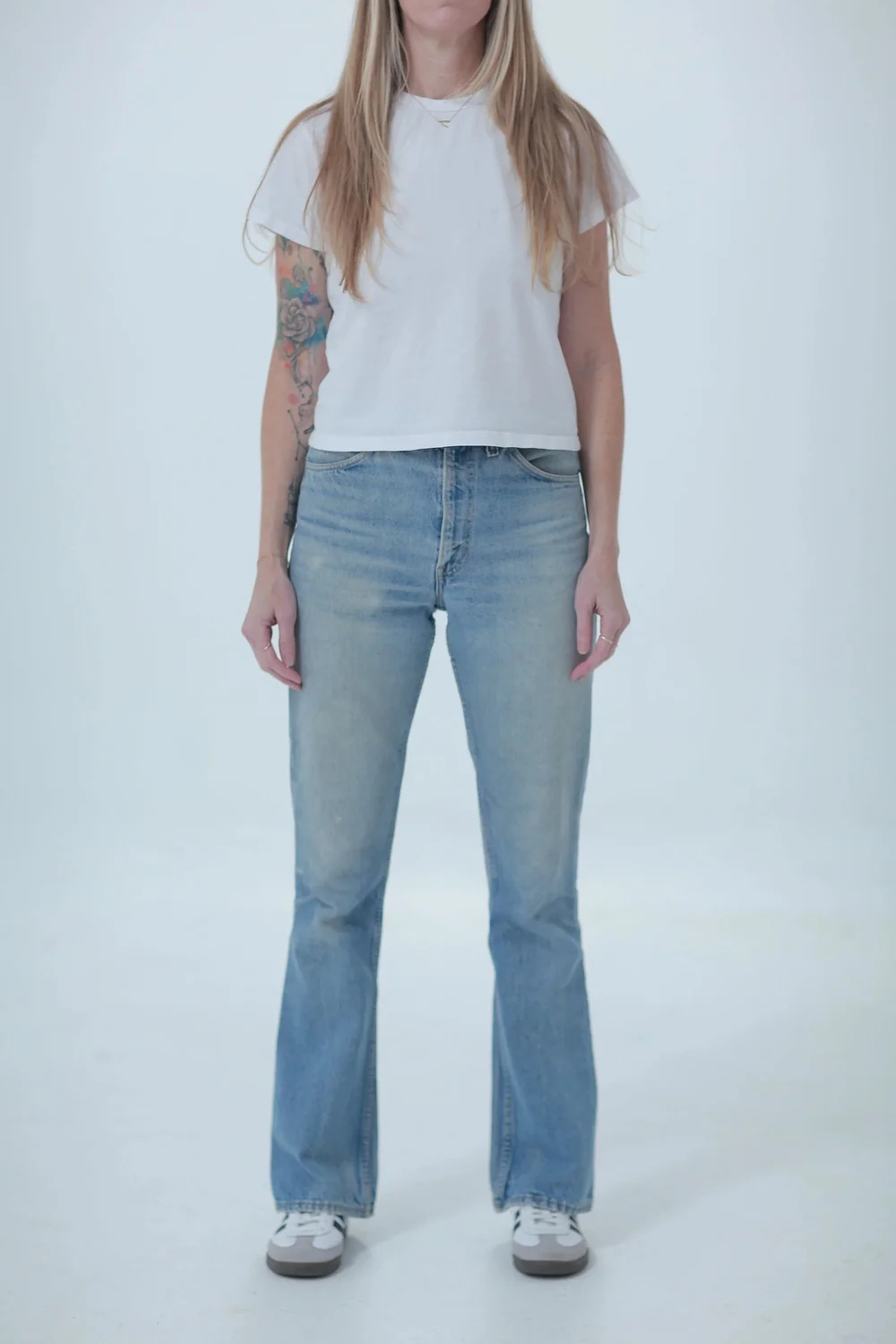 Levi's 646 lighter medium wash, fitted, front view