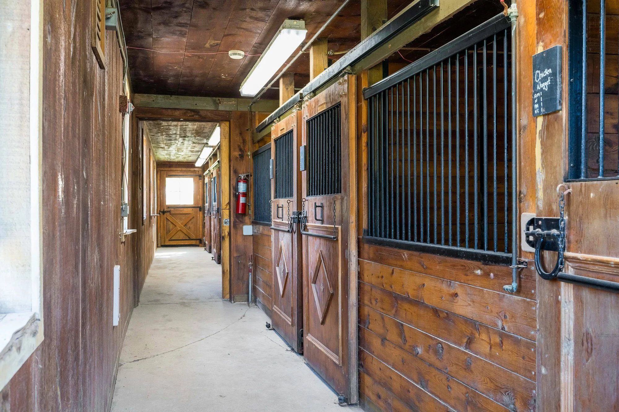 12800_8th_concession_road_main_house_41_712.jpg