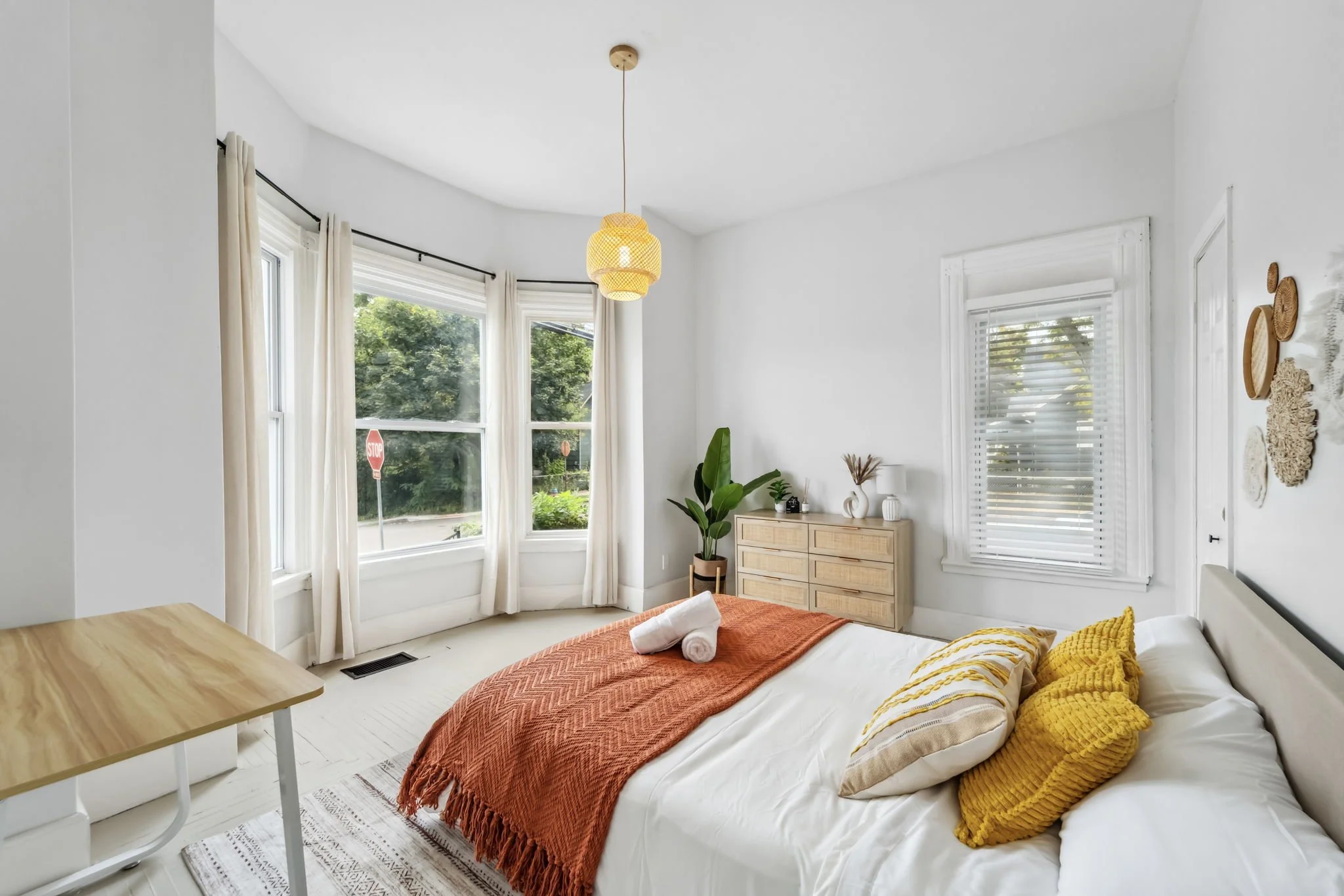 The Cozy Victorian Suite