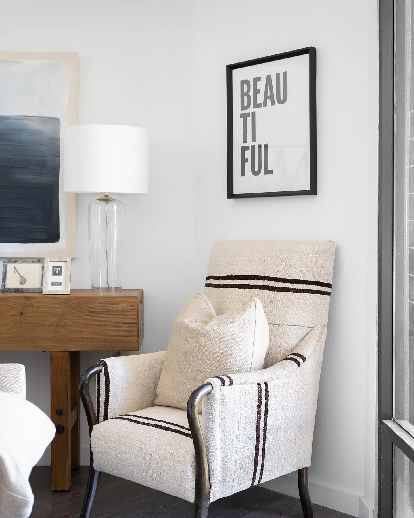 If walls could talk...💬

#homedecor #interiordesign #interiordecor #interiorinspo #interiordesigntips #decorideas #descorinspo #livingroomdecor #kitchendecor #bedroomdecor #kitchendesign #homeinspiration #dreamhome #realestate #rennovated #instahome